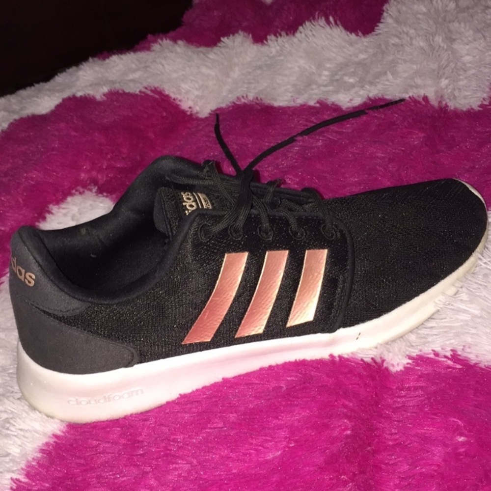 Adidas tennis shoes